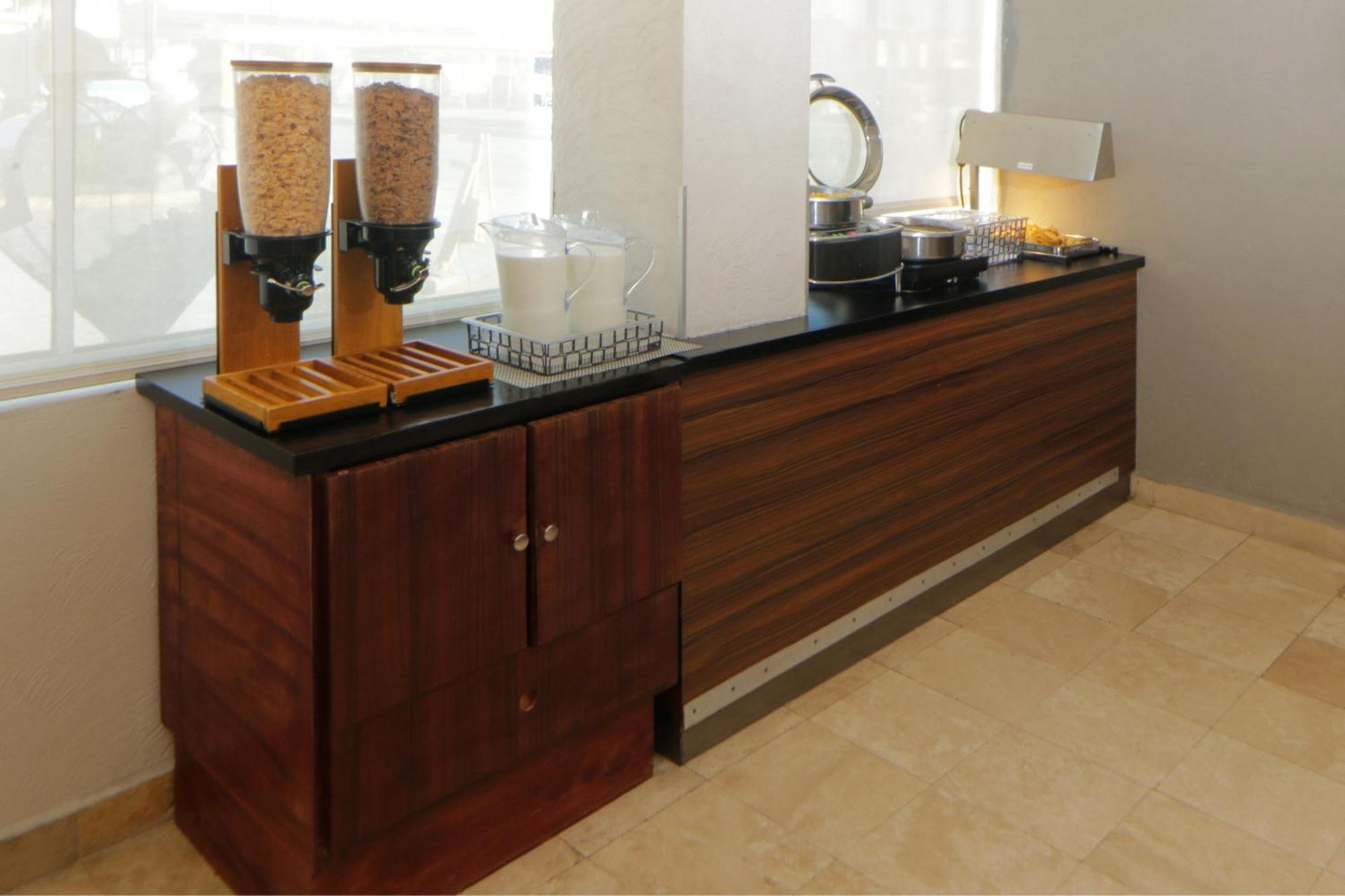 City Express By Marriott Nuevo Laredo Εξωτερικό φωτογραφία